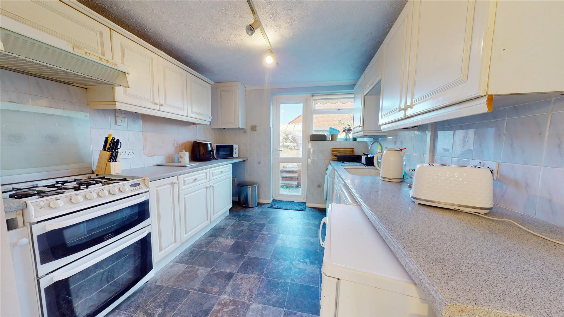 Dorchester Avenue, Bletchley, Milton Keynes